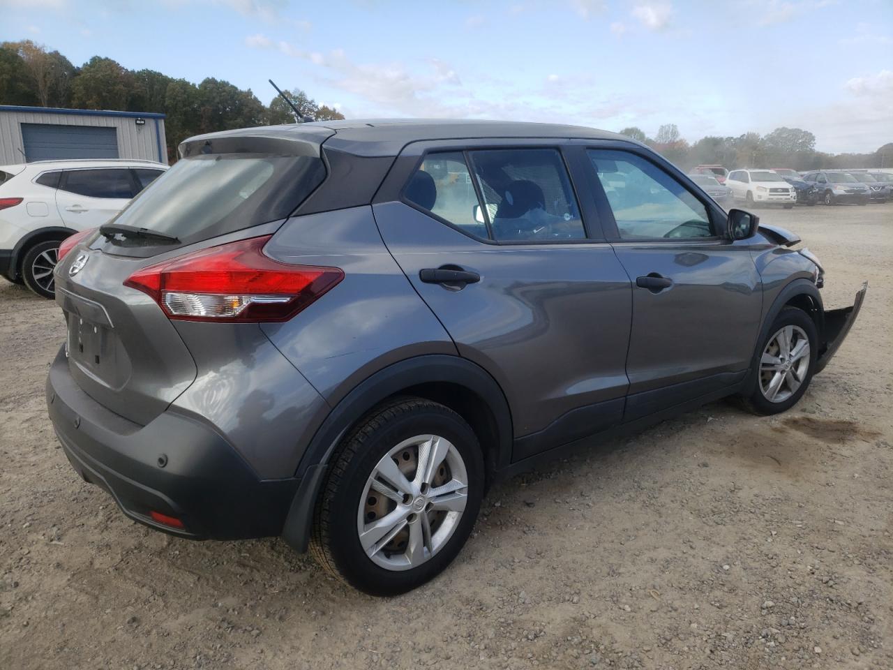 2020 Nissan Kicks VIN 3N1CP5BV6LL580556 Copart auction photo, front end damage thumbnail 3