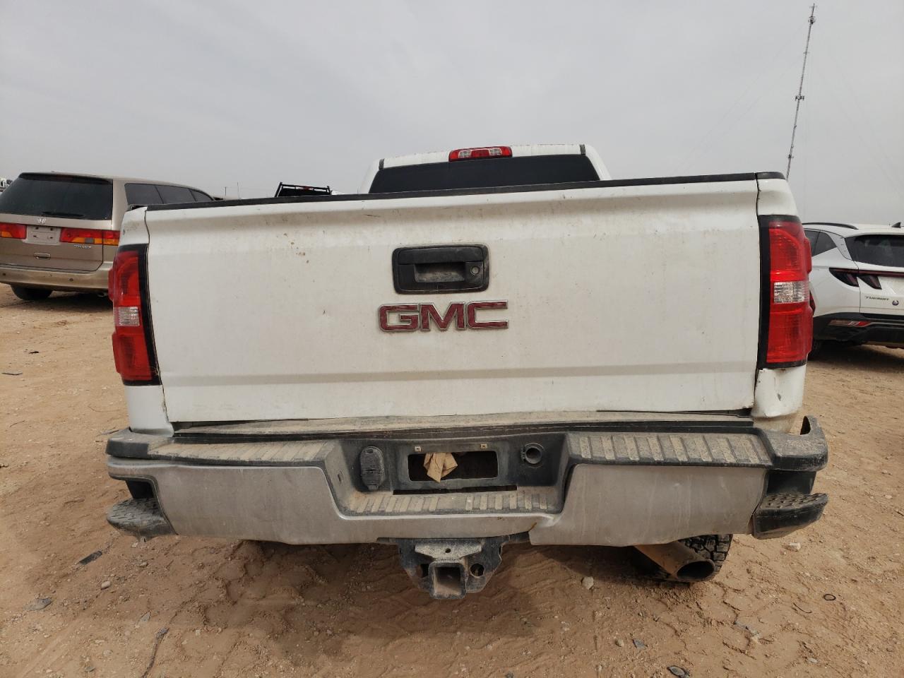 2018 GMC Sierra VIN 1GT12REG1JF116556 Copart auction photo, side / undercarriage damage thumbnail 6