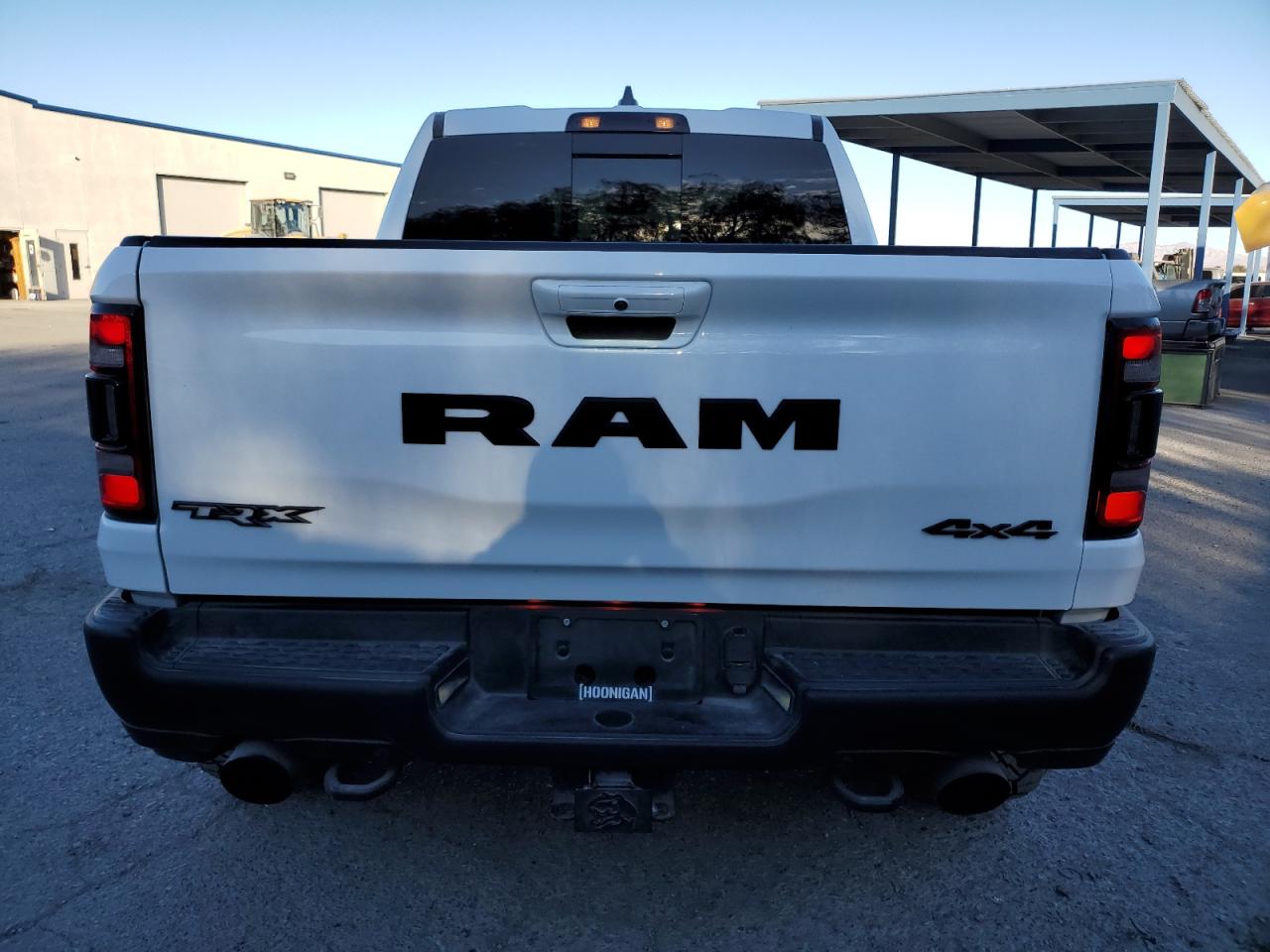 2022 RAM 1500 VIN 1C6SRFU91NN318396 Copart auction photo, vandalism damage thumbnail 6