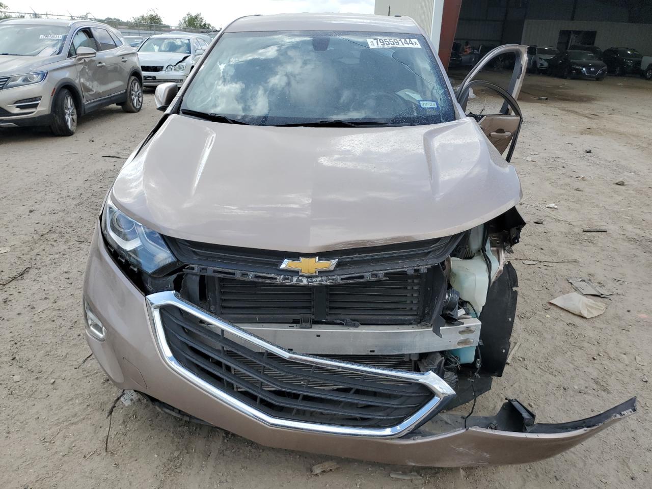 2019 Chevrolet Equinox VIN 2GNAXUEV7K6182020 Copart auction photo, side / front end damage thumbnail 5