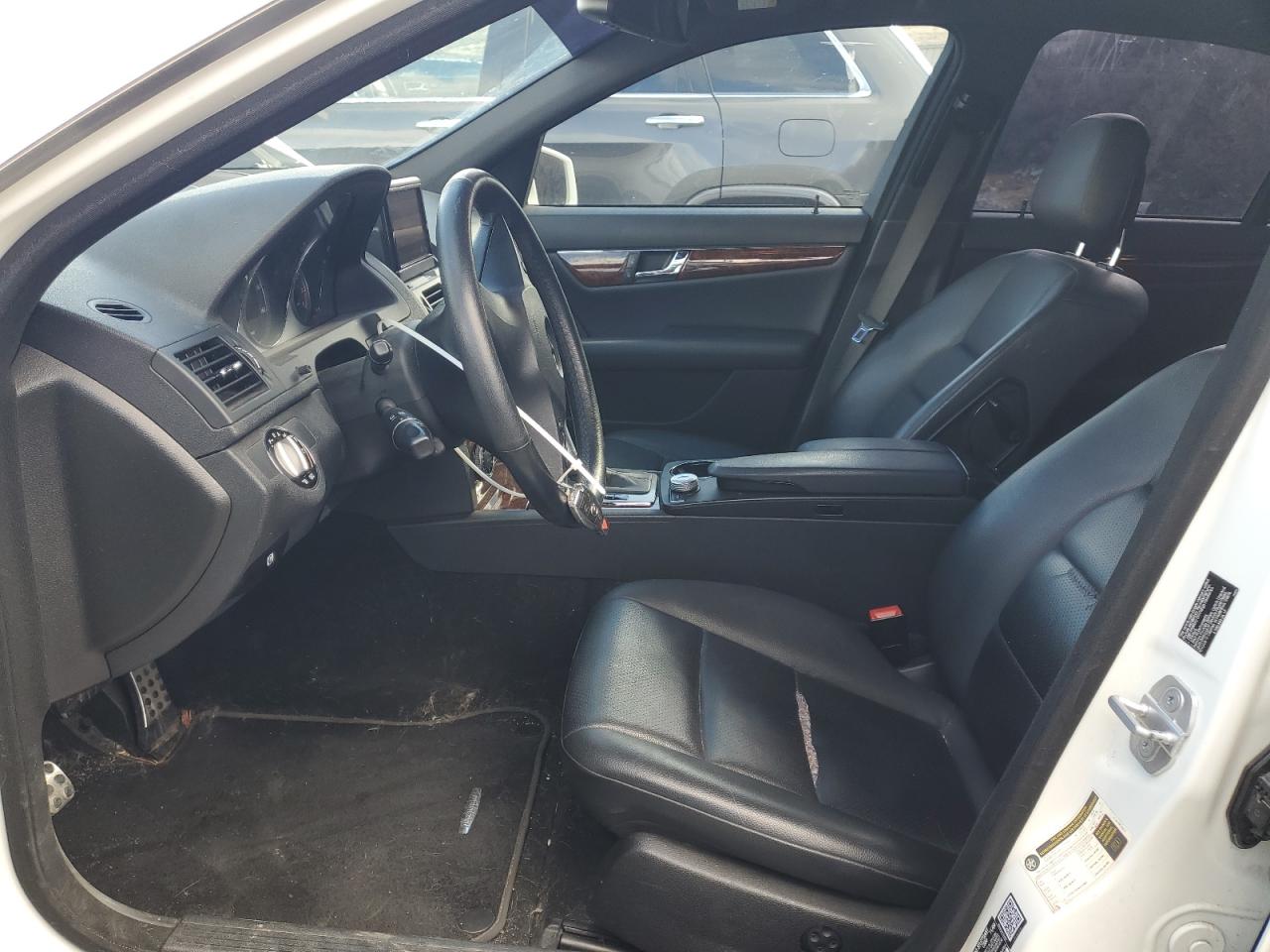 2010 Mercedes-Benz C-klasse VIN WDDGF8BB1AR103313 Copart auction photo, side damage thumbnail 7