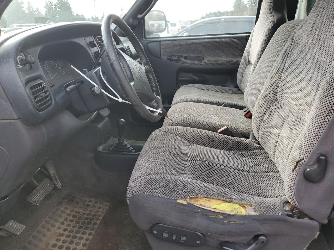 1998 Dodge RAM VIN 1B7HF16Z2WS627647 Copart auction photo, side / front end damage thumbnail 7