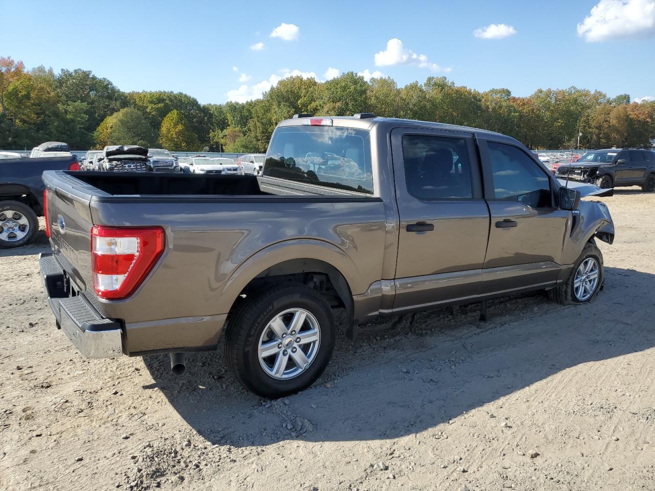 2023 Ford F-150 VIN 1FTEW1C52PFC41485 Copart auction photo, front end / minor dent/scratches damage thumbnail 3