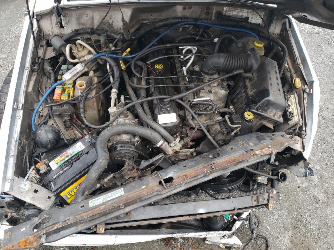 2001 Jeep Cherokee VIN 1J4FT58S21L513815 Copart auction photo, front end damage thumbnail 13