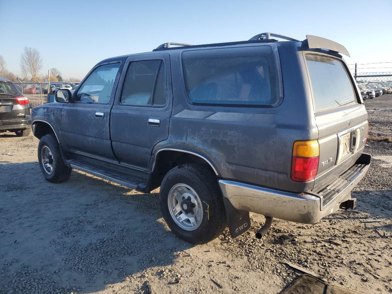 1993 Toyota 4Runner VIN JT3VN39W4P0117269 Copart auction photo, rollover damage thumbnail 2