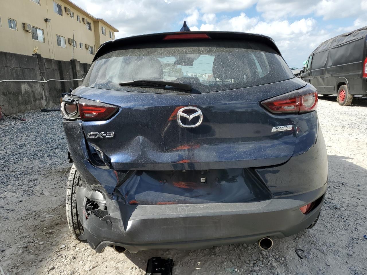 2020 Mazda CX-3 VIN JM1DKDB72L1471742 Copart auction photo, front end / rear end damage thumbnail 6