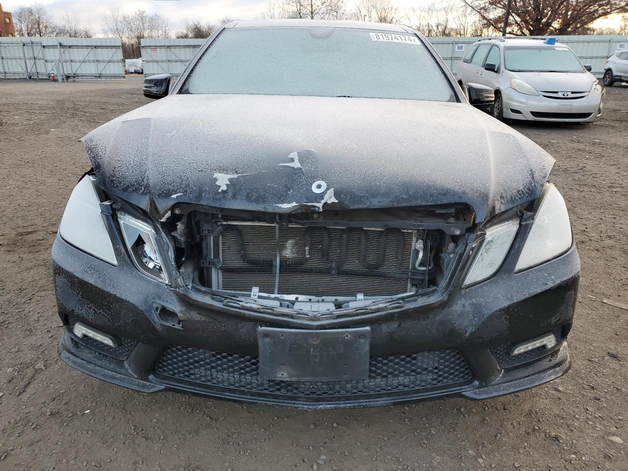2011 Mercedes-Benz E-klasse VIN WDDHF8HB3BA296799 Copart auction photo, front end / minor dent/scratches damage thumbnail 5