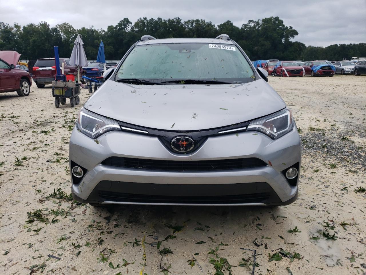 2017 Toyota RAV 4 VIN 2T3WFREV7HW394301 Copart auction photo, water/flood / minor dent/scratches damage thumbnail 5