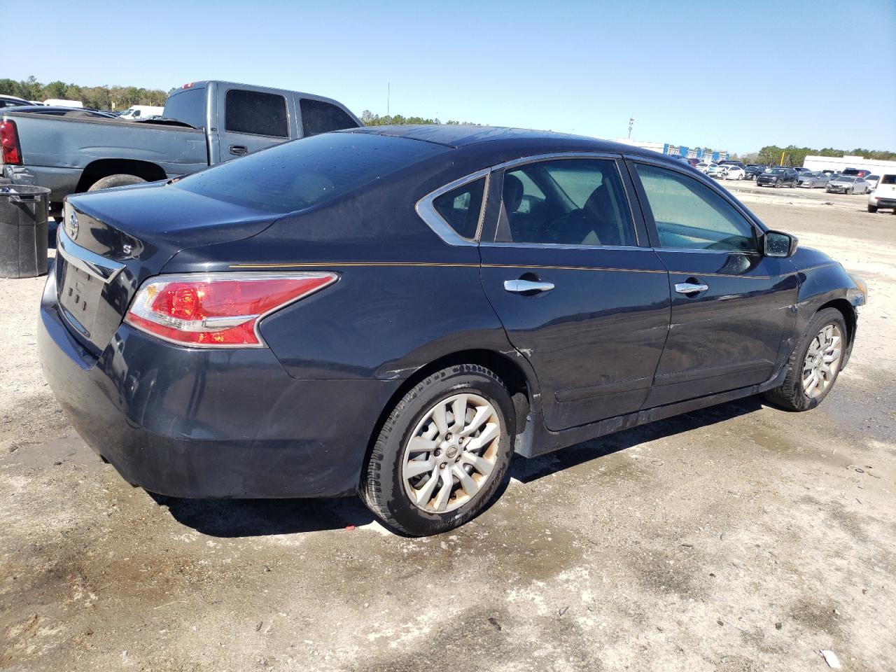 2015 Nissan Altima VIN 1N4AL3APXFC220588 Copart auction photo, front end damage thumbnail 3