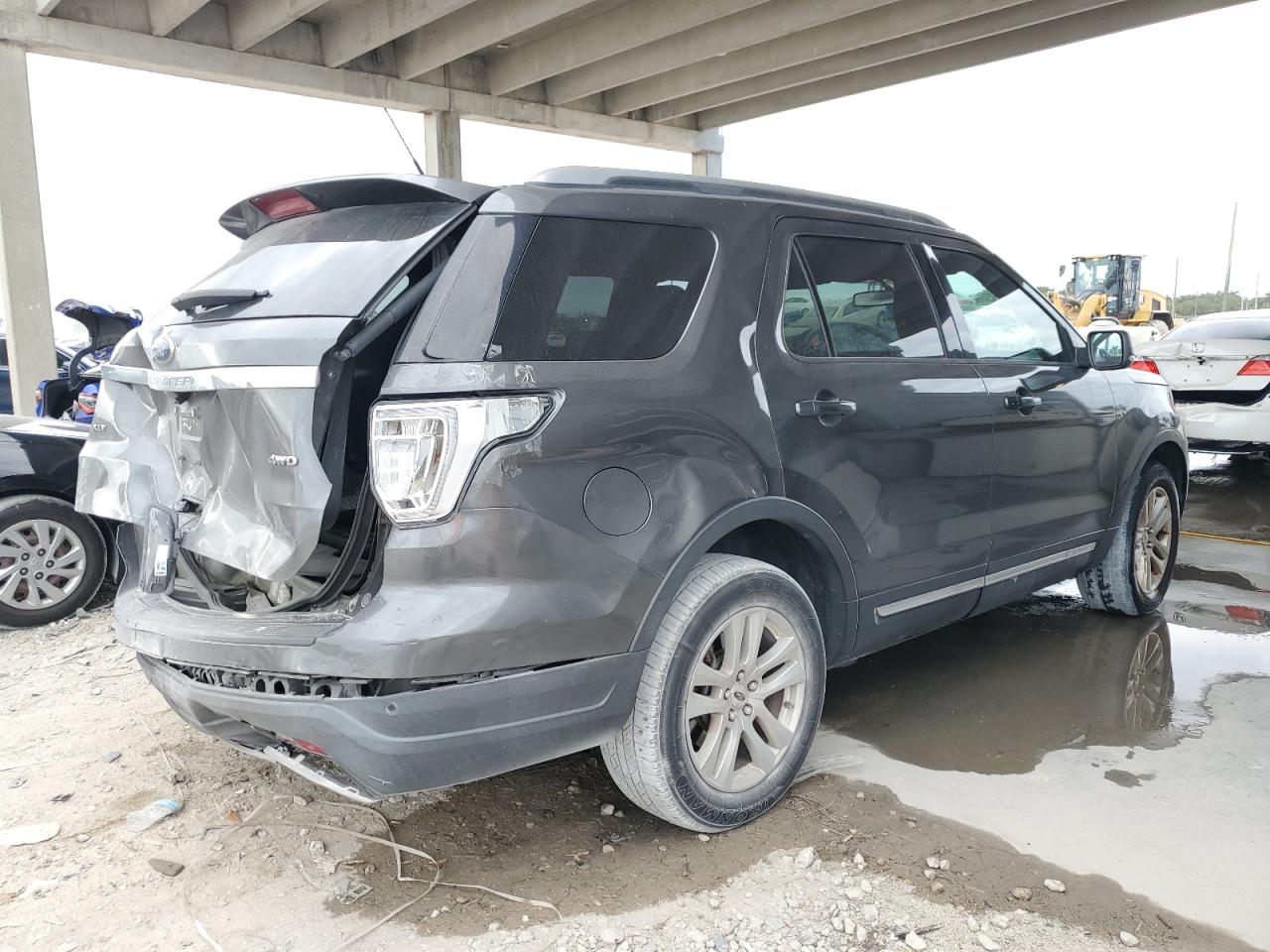2019 Ford Explorer VIN 1FM5K8D84KGB46678 Copart auction photo, rear end / minor dent/scratches damage thumbnail 3