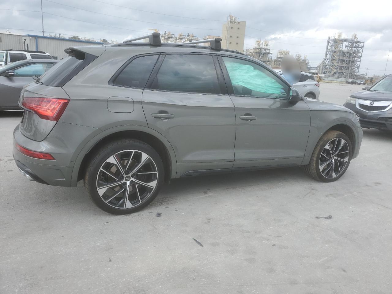 2023 Audi SQ5 VIN WA1C4AFY4P2012679 Copart auction photo, side / front end damage thumbnail 3
