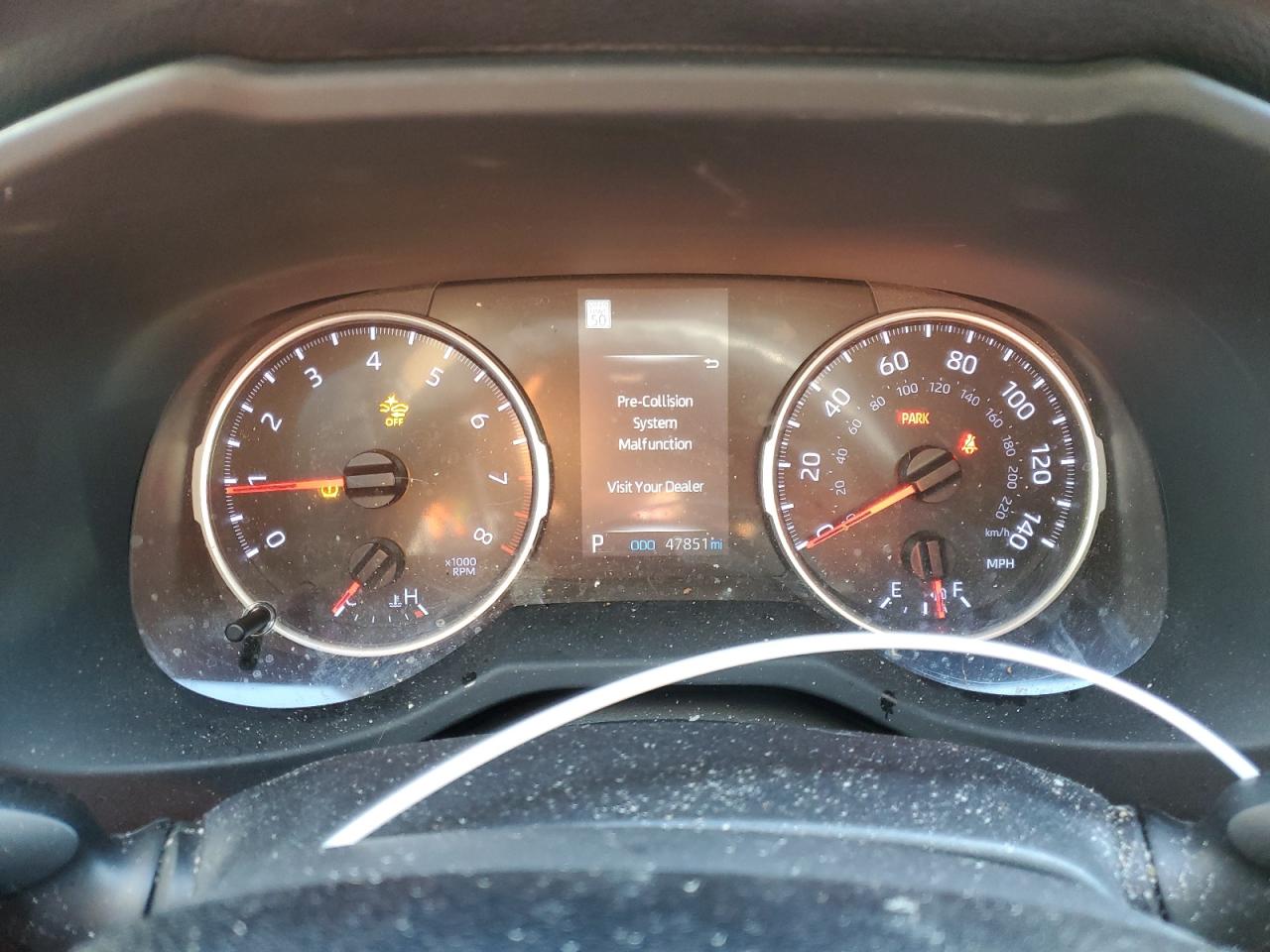 2019 Toyota RAV 4 VIN JTMH1RFV5KD013815 Copart auction photo, front end / minor dent/scratches damage thumbnail 9