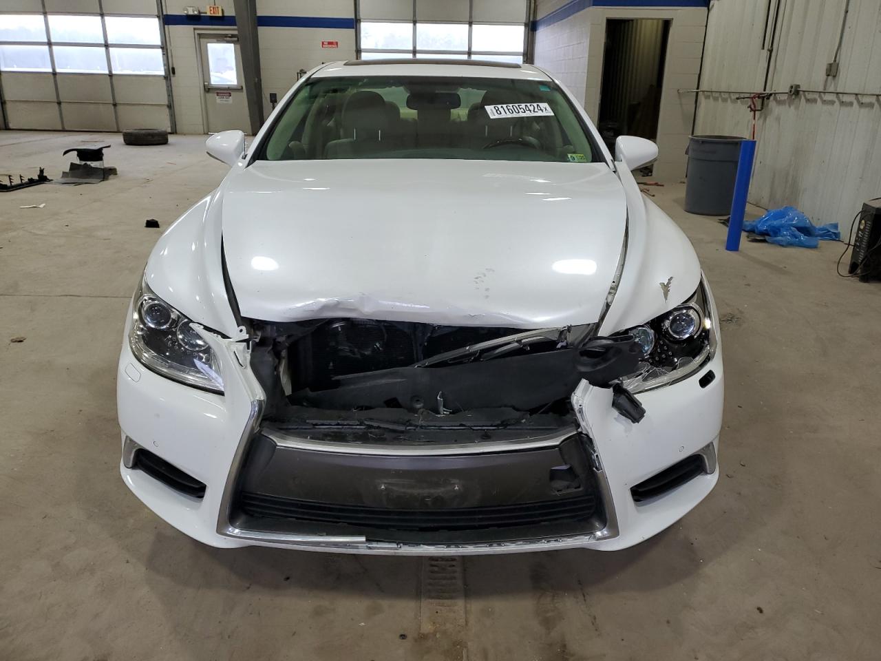 2013 Lexus LS VIN JTHBL5EF1D5122108 Copart auction photo, front end damage thumbnail 5
