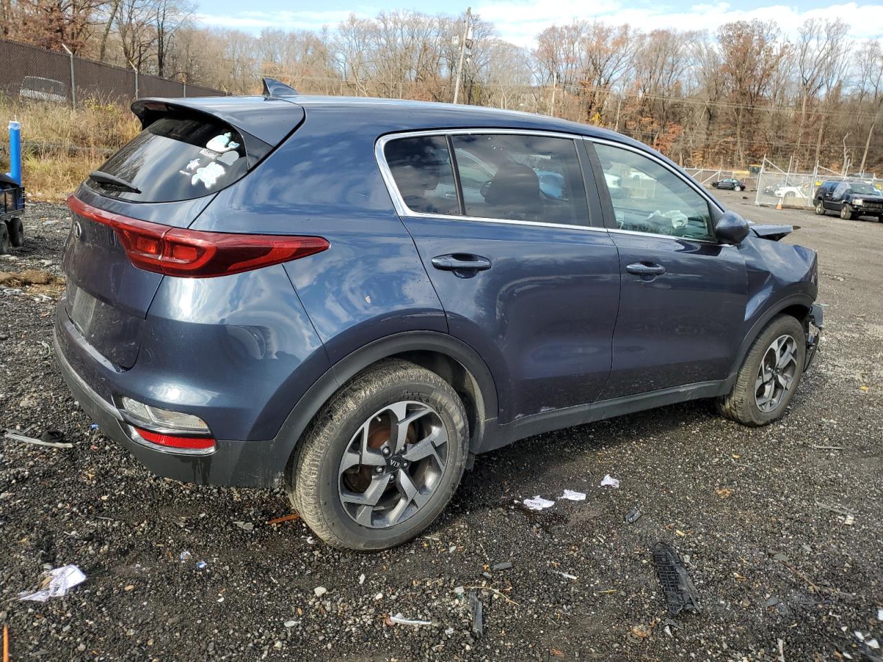 2021 KIA Sportage VIN KNDPM3AC1M7869538 Copart auction photo, front end / side damage thumbnail 3