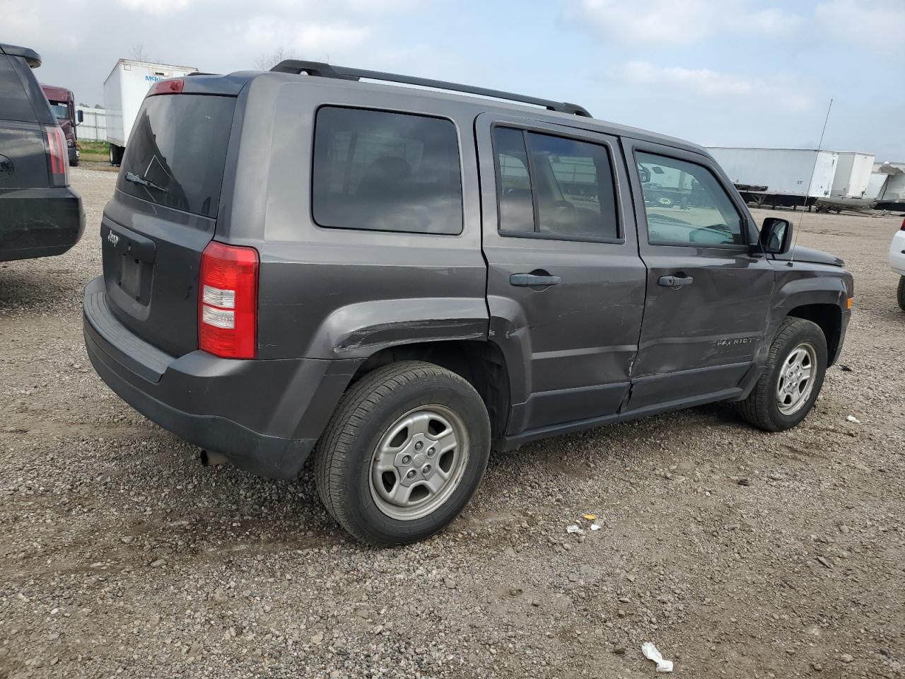 2016 Jeep Liberty (Patriot) VIN 1C4NJPBA8GD702796 Copart auction photo, side / front end damage thumbnail 3