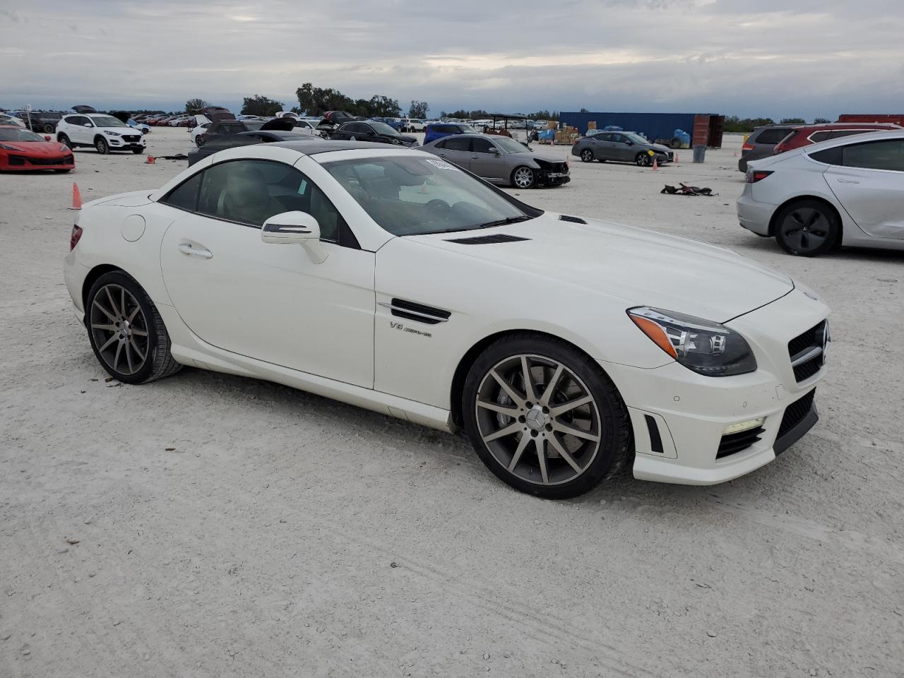 2016 Mercedes-Benz SLK-klasse VIN WDDPK7FA8GF125164 Copart auction photo, minor dent/scratches damage thumbnail 4