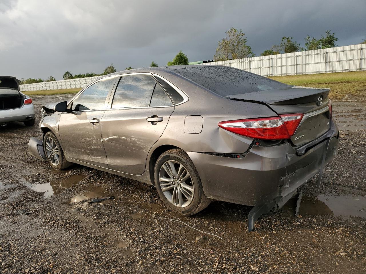2017 Toyota Camry VIN 4T1BF1FK6HU336659 Copart auction photo, front end / rear end damage thumbnail 2