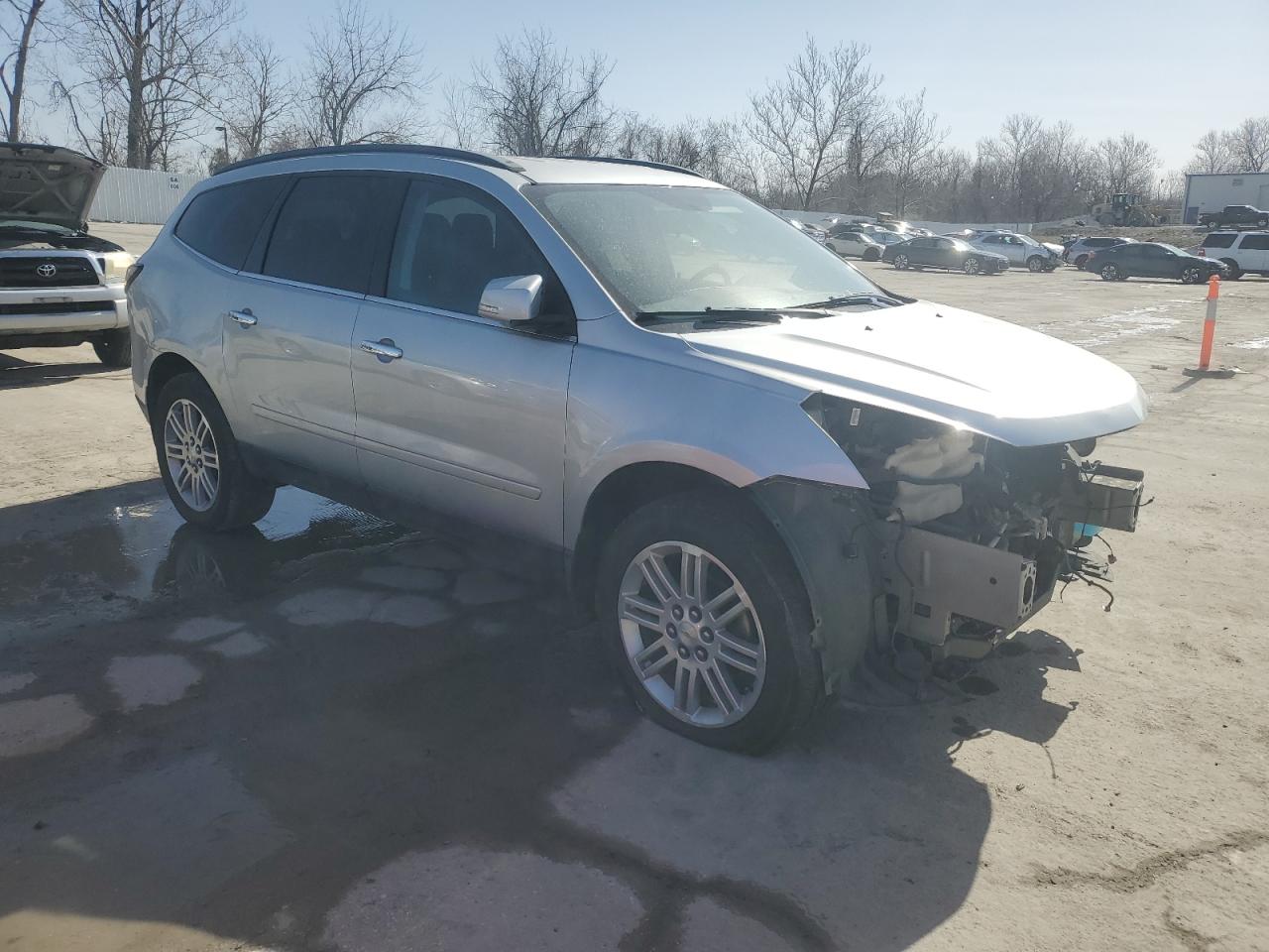 2015 Chevrolet Traverse VIN 1GNKRGKD9FJ381655 Copart auction photo, front end damage thumbnail 4