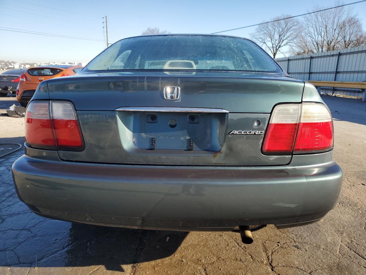 1996 Honda Accord VIN 1HGCD5537TA109072 Copart auction photo, front end damage thumbnail 6