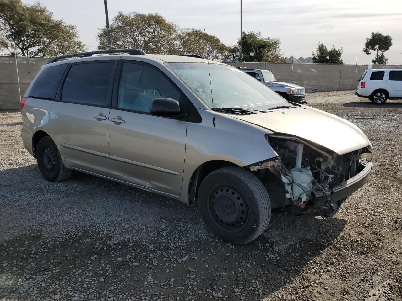 2010 Toyota Sienna VIN 5TDKK4CC6AS309745 Copart auction photo, front end damage thumbnail 4