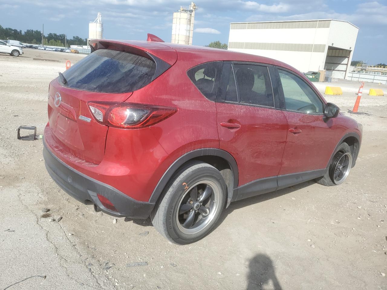 2016 Mazda CX-5 VIN JM3KE2CYXG0612599 Copart auction photo, front end damage thumbnail 3