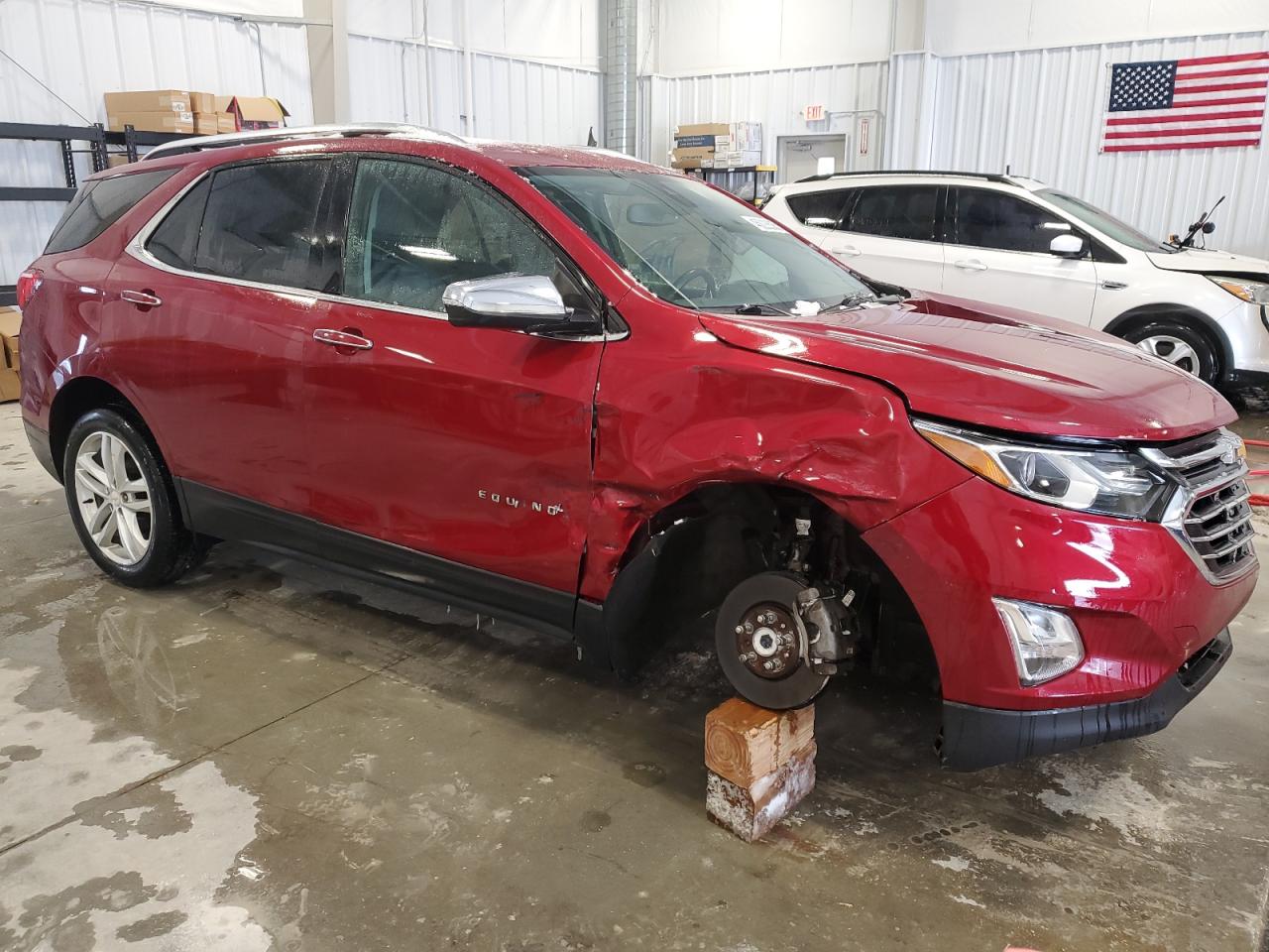 2020 Chevrolet Equinox VIN 2GNAXYEX4L6220149 Copart auction photo, side / front end damage thumbnail 4