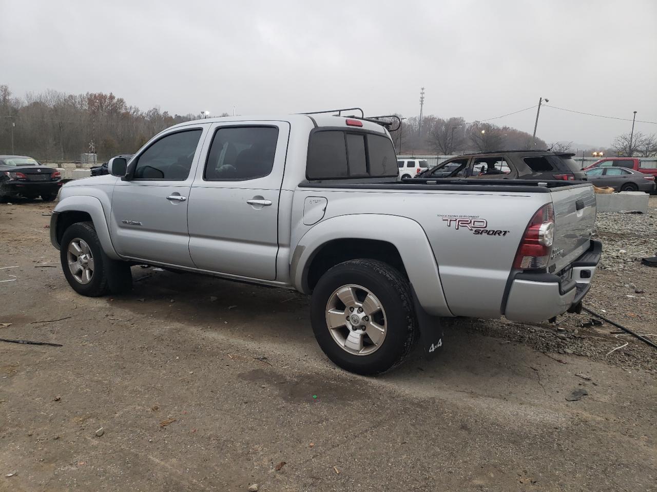 2011 Toyota Tacoma VIN 3TMLU4EN1BM070586 Copart auction photo, front end damage thumbnail 2