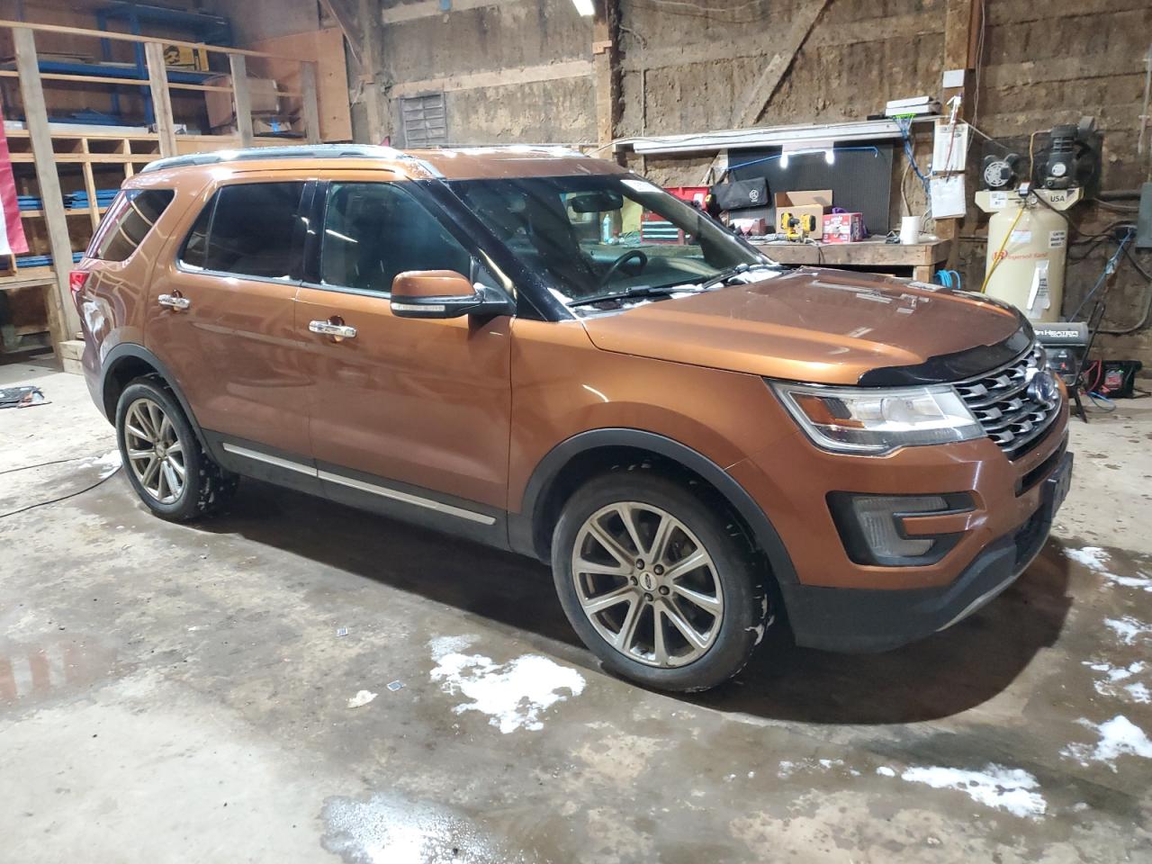 2017 Ford Explorer VIN 1FM5K8F85HGC23015 Copart auction photo, side / minor dent/scratches damage thumbnail 4