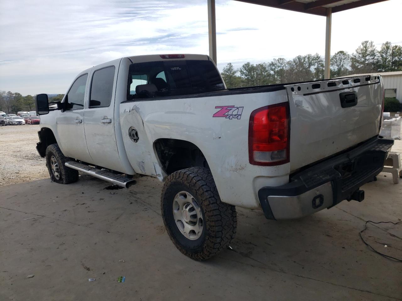 2009 GMC Sierra VIN 1GTHK636X9F136548 Copart auction photo, front end / side damage thumbnail 2