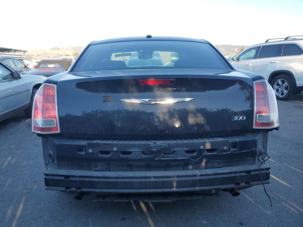 2014 Chrysler 300 VIN 2C3CCAAG4EH376391 Copart auction photo, all over damage thumbnail 6