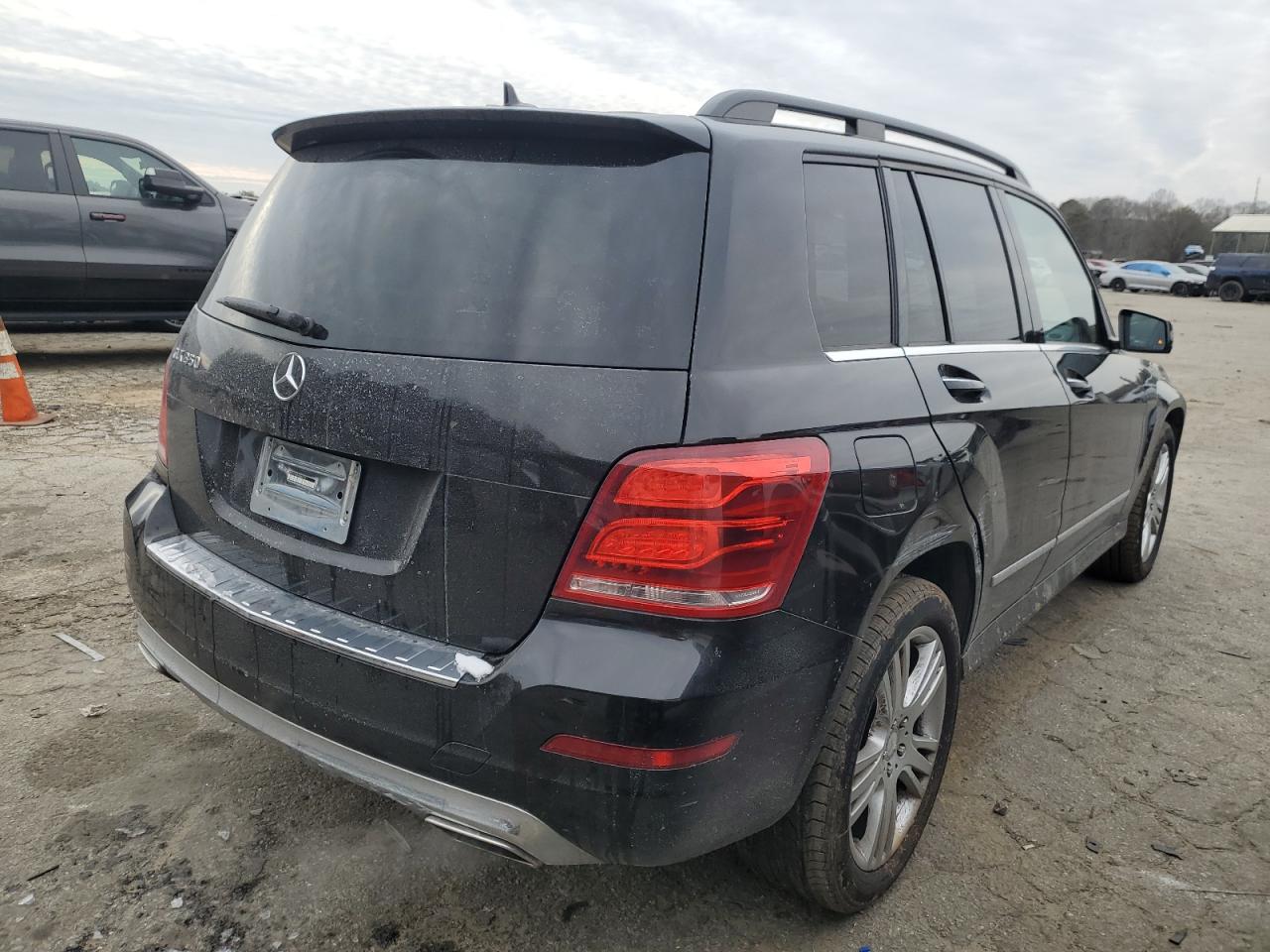 2015 Mercedes-Benz GLK-klasse VIN WDCGG5HB4FG427091 Copart auction photo, side damage thumbnail 3
