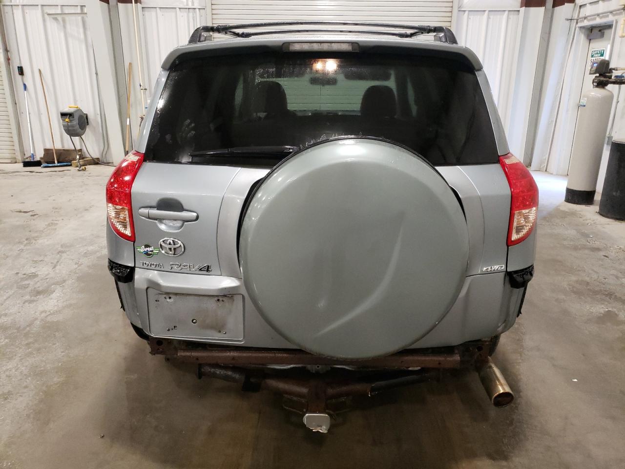 2008 Toyota RAV 4 VIN JTMBK33V785047374 Copart auction photo, all over damage thumbnail 6