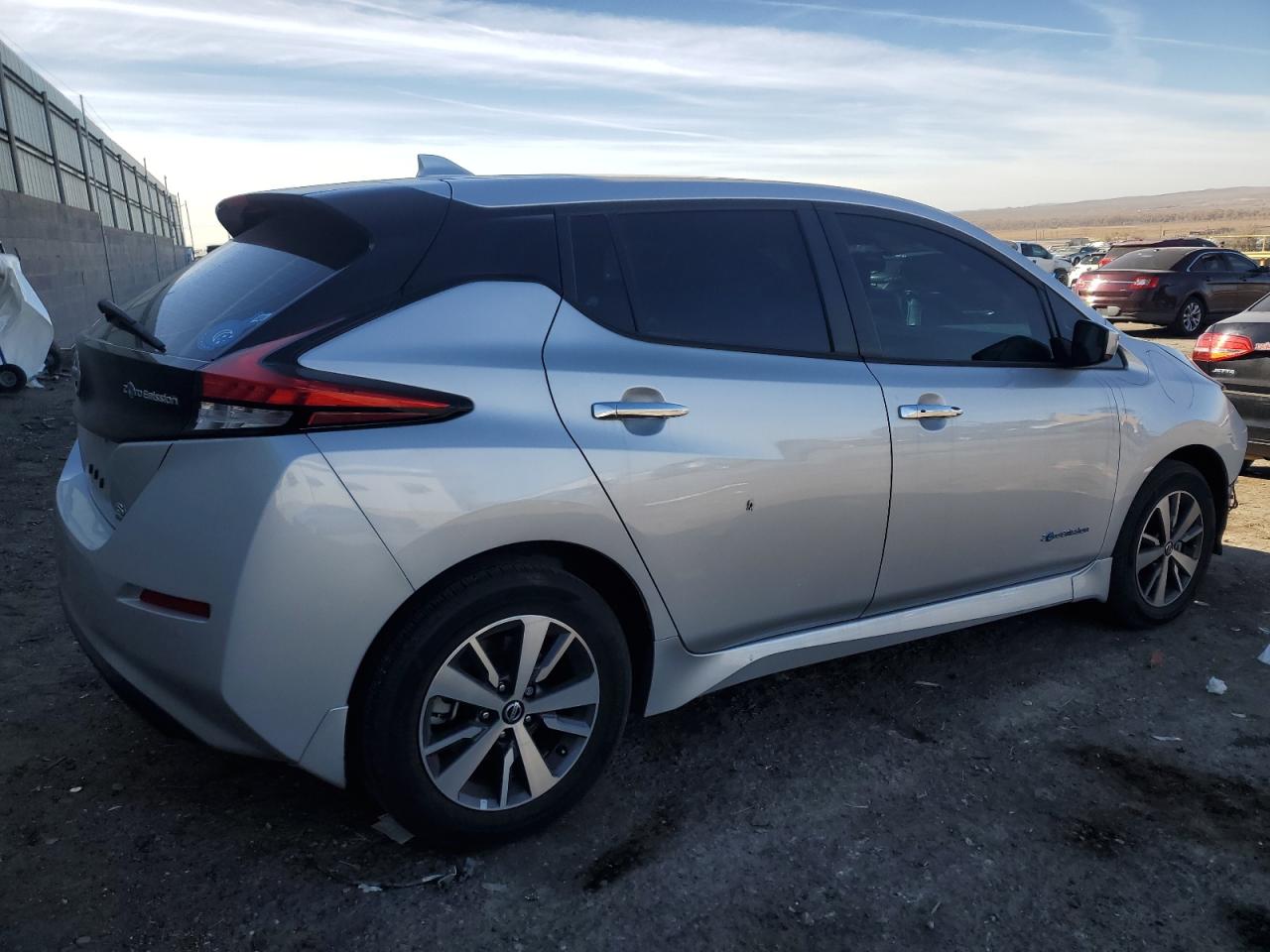 2019 Nissan Leaf VIN 1N4BZ1CP4KC321883 Copart auction photo, front end damage thumbnail 3