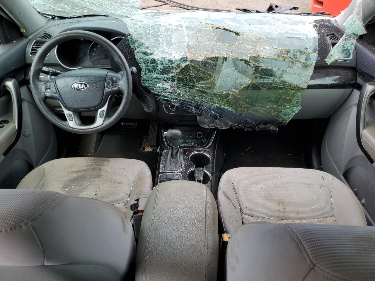 2015 KIA Sorento VIN 5XYKTDA77FG620706 Copart auction photo, all over damage thumbnail 8