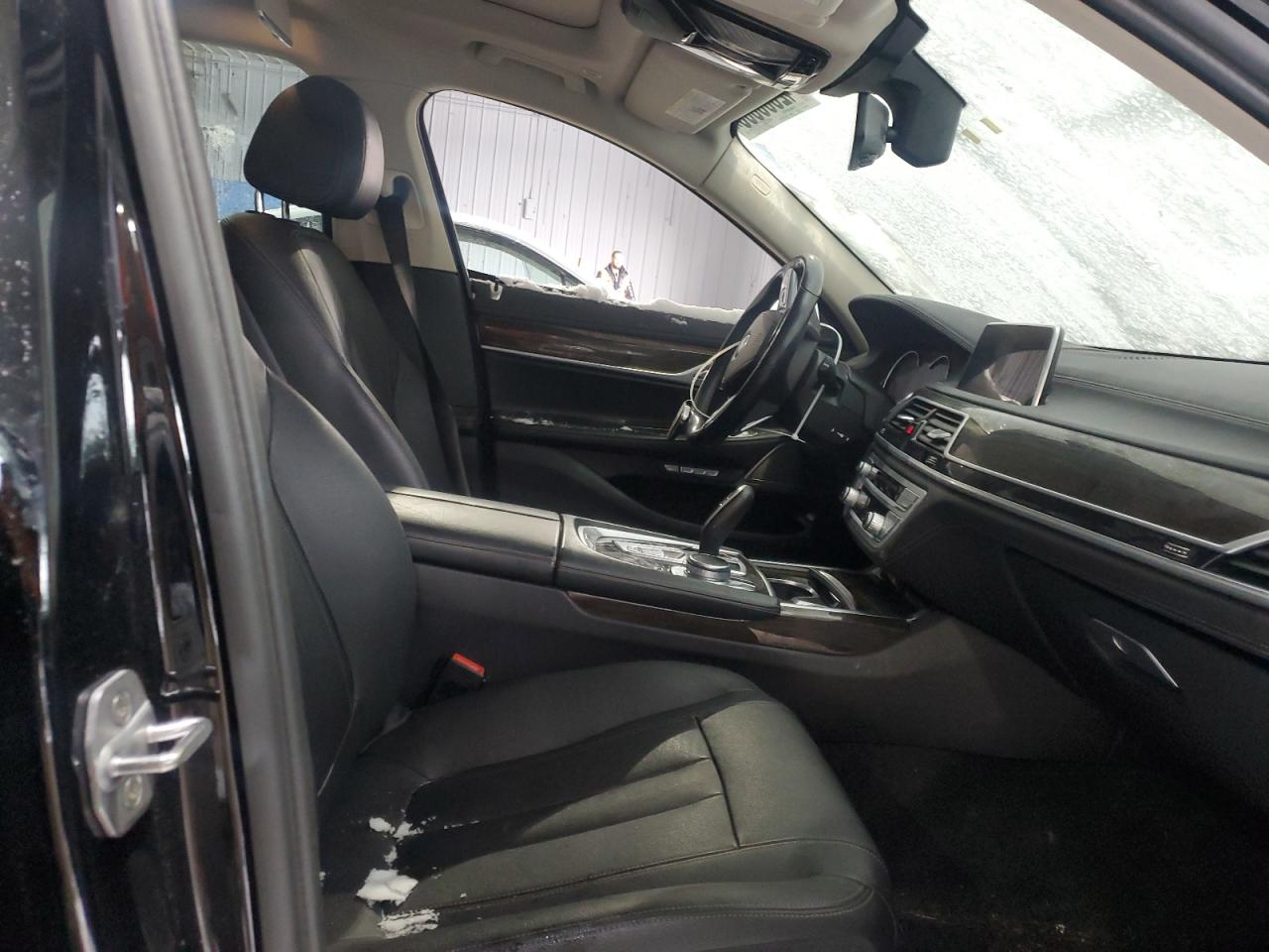 2017 BMW 7er VIN WBA7E4C55HGU99781 Copart auction photo, side / minor dent/scratches damage thumbnail 7
