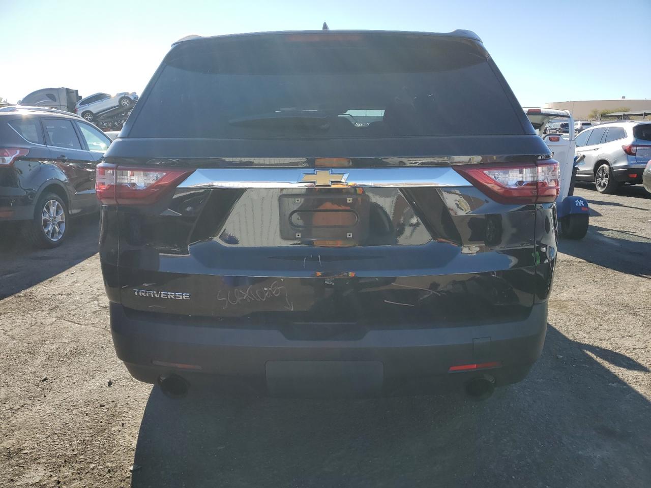 2018 Chevrolet Traverse VIN 1GNERFKWXJJ113800 Copart auction photo, front end damage thumbnail 6