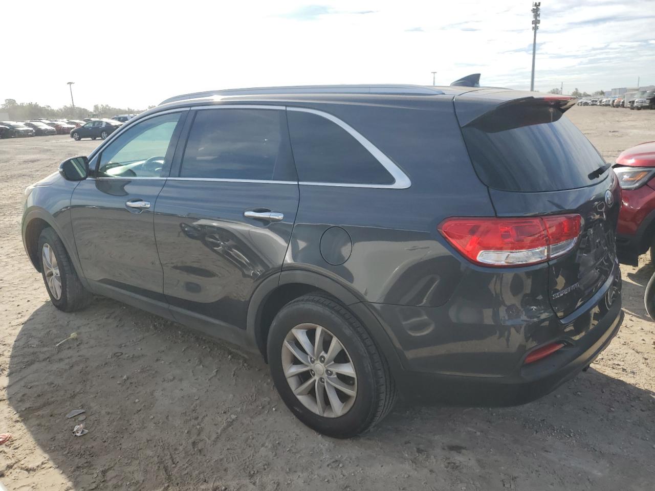 2018 KIA Sorento VIN 5XYPG4A30JG382973 Copart auction photo, rear end / minor dent/scratches damage thumbnail 2