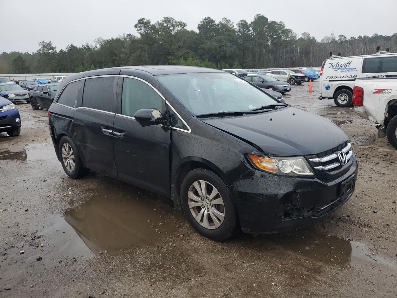2015 Honda Odyssey VIN 5FNRL5H62FB028476 Copart auction photo, all over damage thumbnail 4