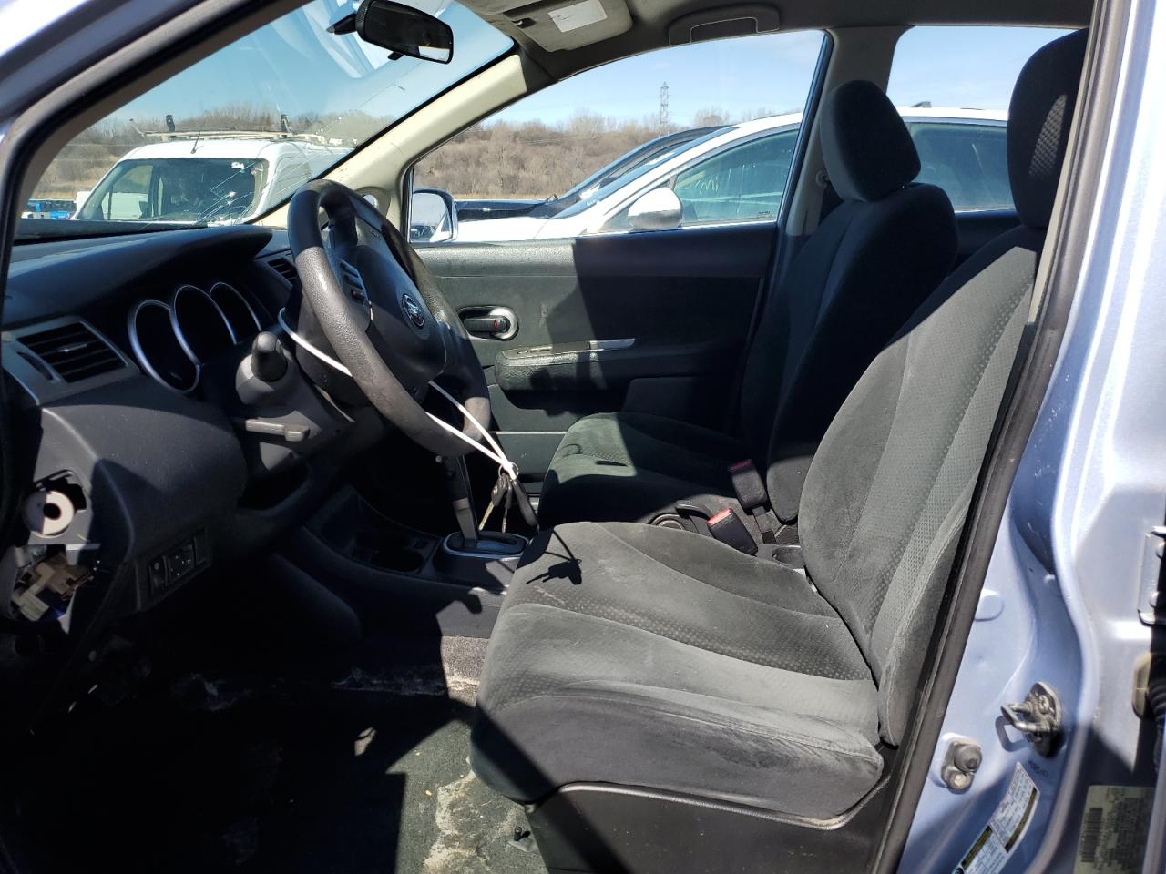 2011 Nissan Versa VIN 3N1BC1CP4BL382489 Copart auction photo, front end / side damage thumbnail 7