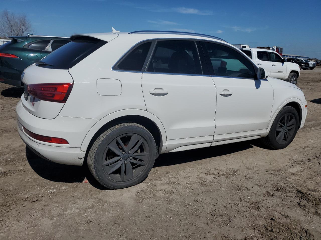 2017 Audi Q3 VIN WA1HCCFS1HR017234 Copart auction photo, front end / minor dent/scratches damage thumbnail 3