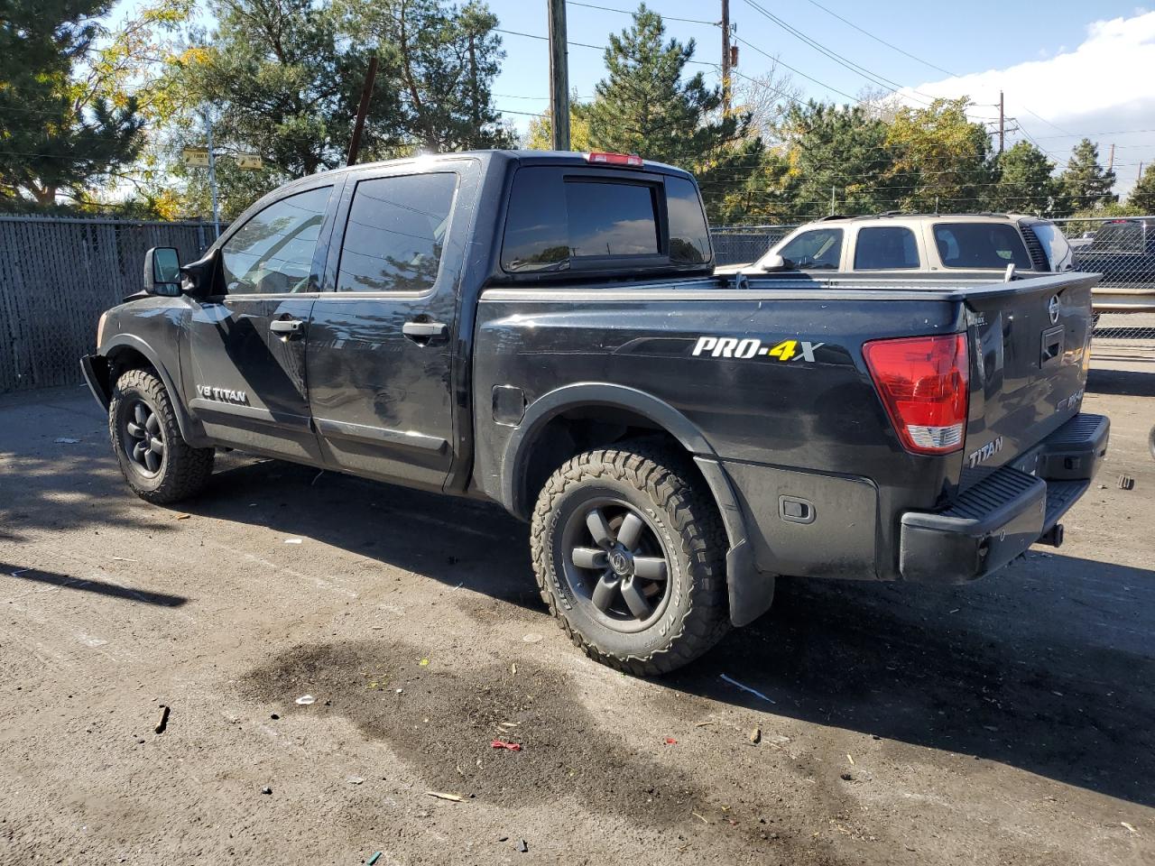 2015 Nissan Titan VIN 1N6BA0EC8FN510761 Copart auction photo, front end damage thumbnail 2