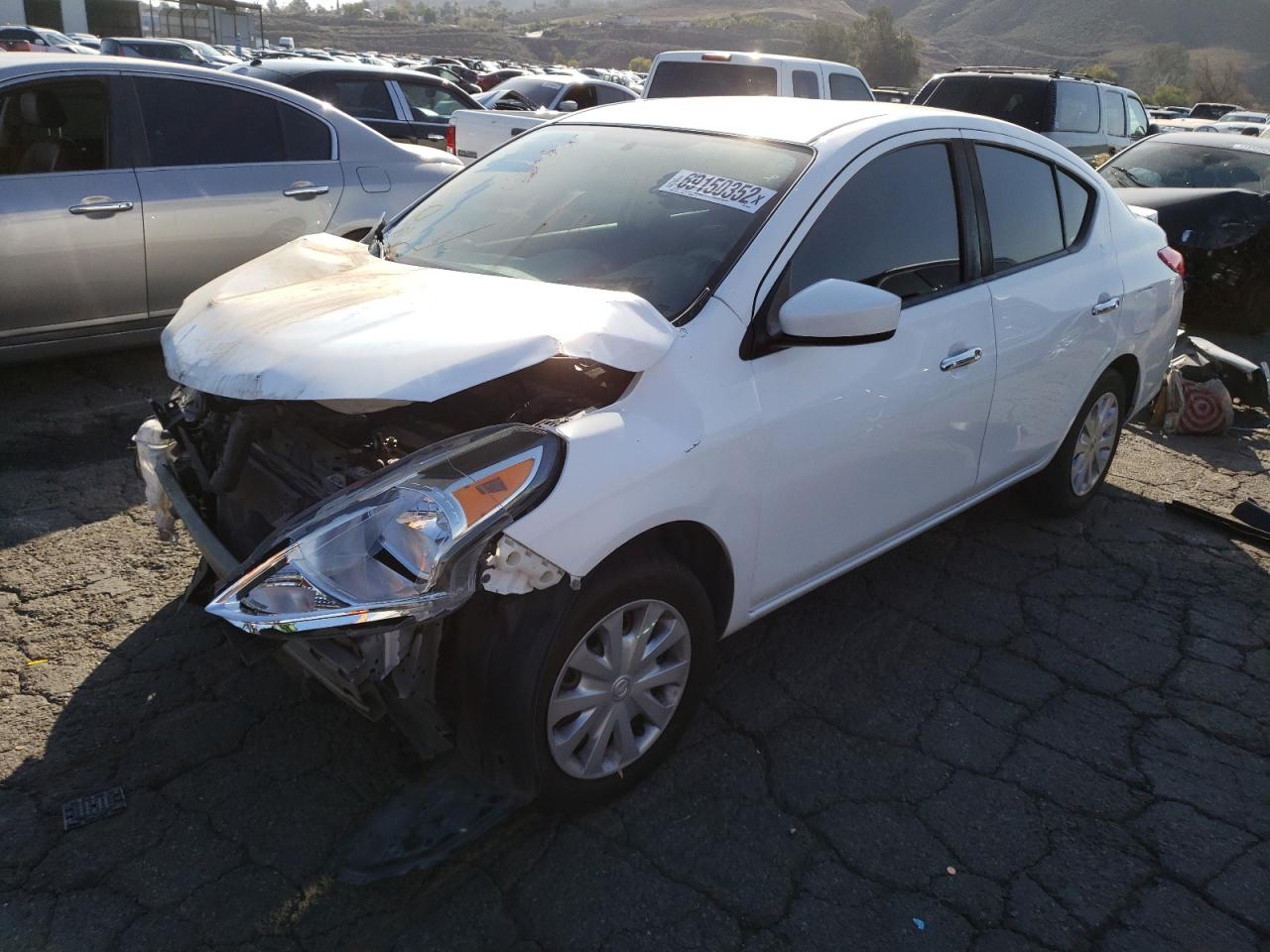 2017 Nissan Versa VIN 3N1CN7AP1HL846805