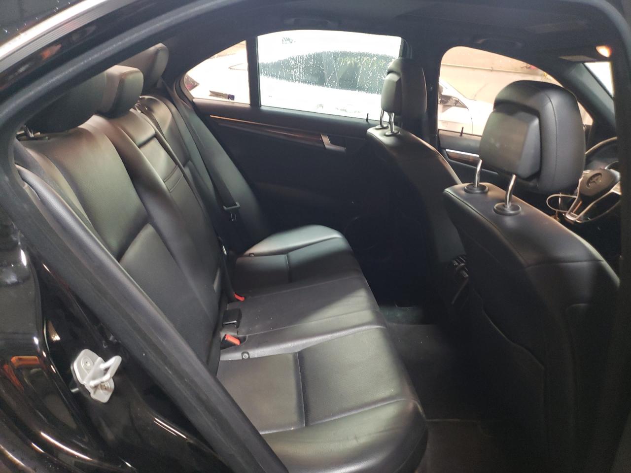 2012 Mercedes-Benz C-klasse VIN WDDGF8BB3CR208261 Copart auction photo, front end damage thumbnail 10
