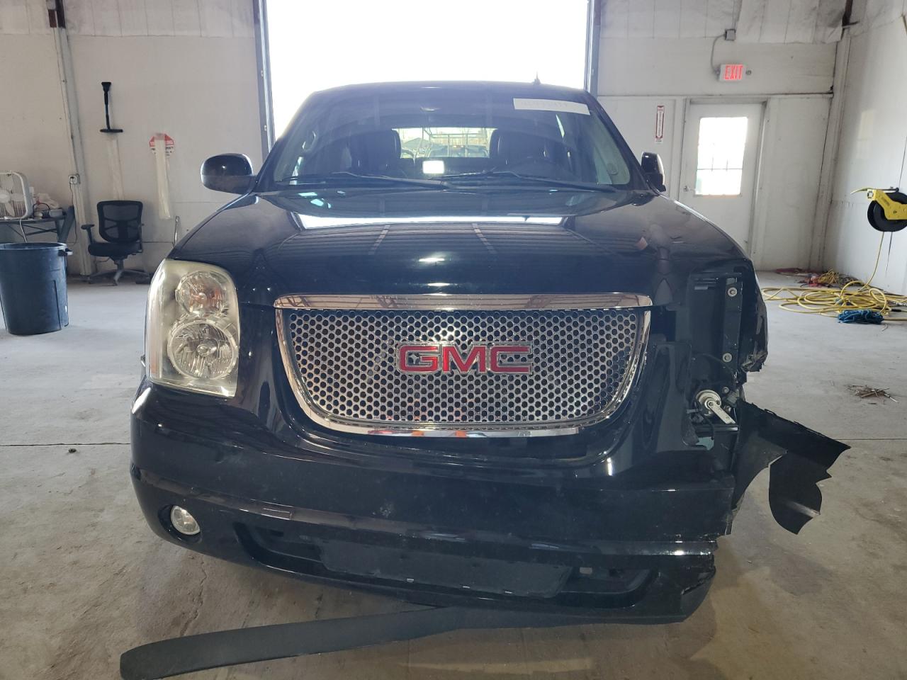 2013 GMC Yukon VIN 1GKS2EEF2DR255400 Copart auction photo, front end / side damage thumbnail 5