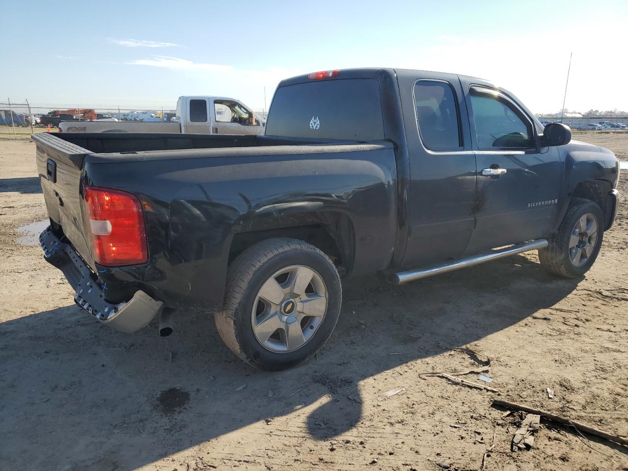 2008 Chevrolet Silverado VIN 1GCEC19C08Z137396 Copart auction photo, front end / rear end damage thumbnail 3
