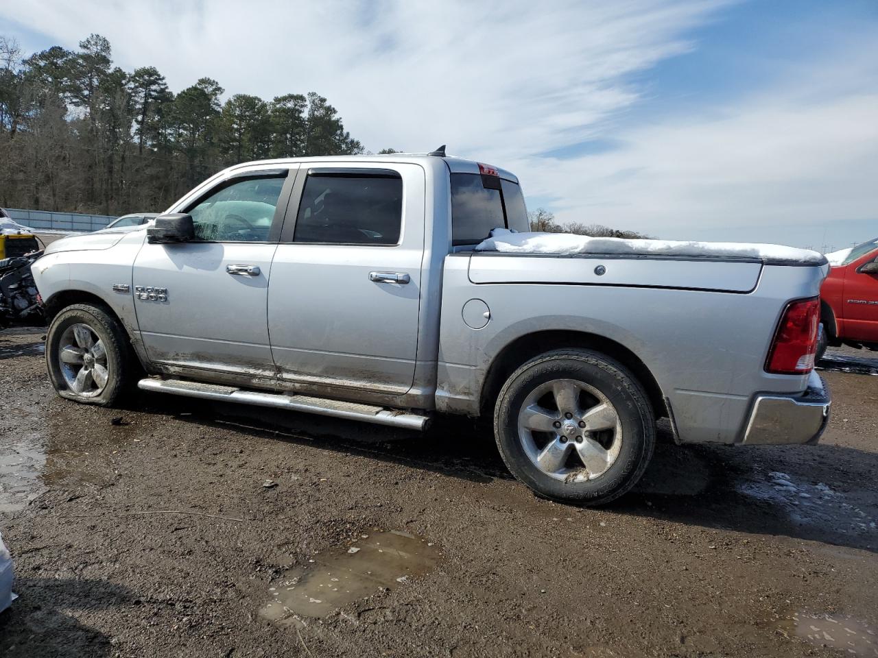 2017 RAM 1500 VIN 1C6RR6LT6HS582831 Copart auction photo, front end damage thumbnail 2