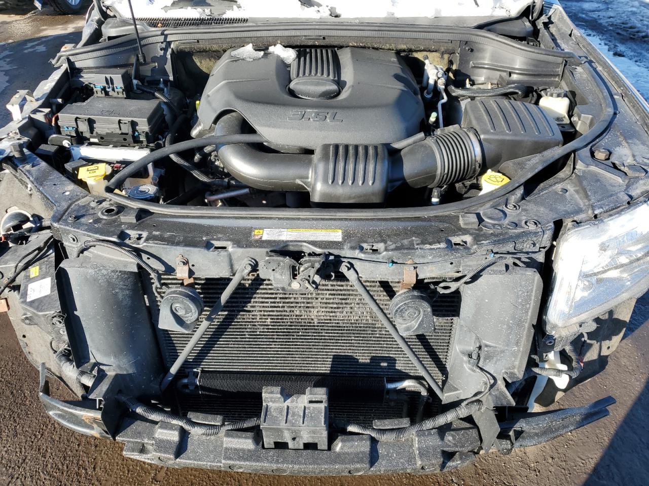 2011 Jeep Grand Cherokee VIN 1J4RR4GG4BC587709 Copart auction photo, front end / minor dent/scratches damage thumbnail 12