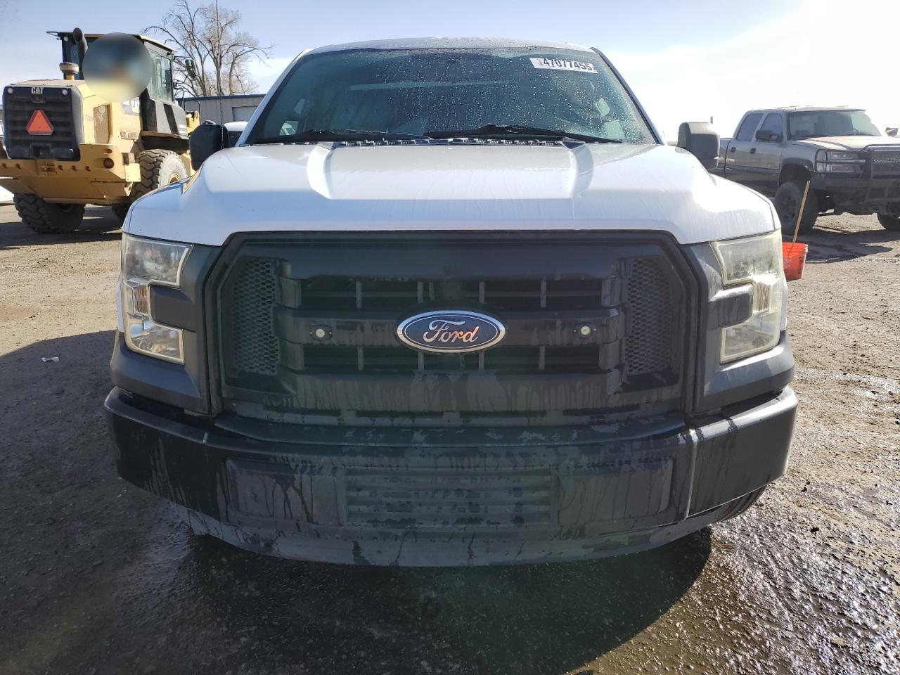 2016 Ford F-150 VIN 1FTMF1C85GKE32895 Copart auction photo, side / rear end damage thumbnail 5