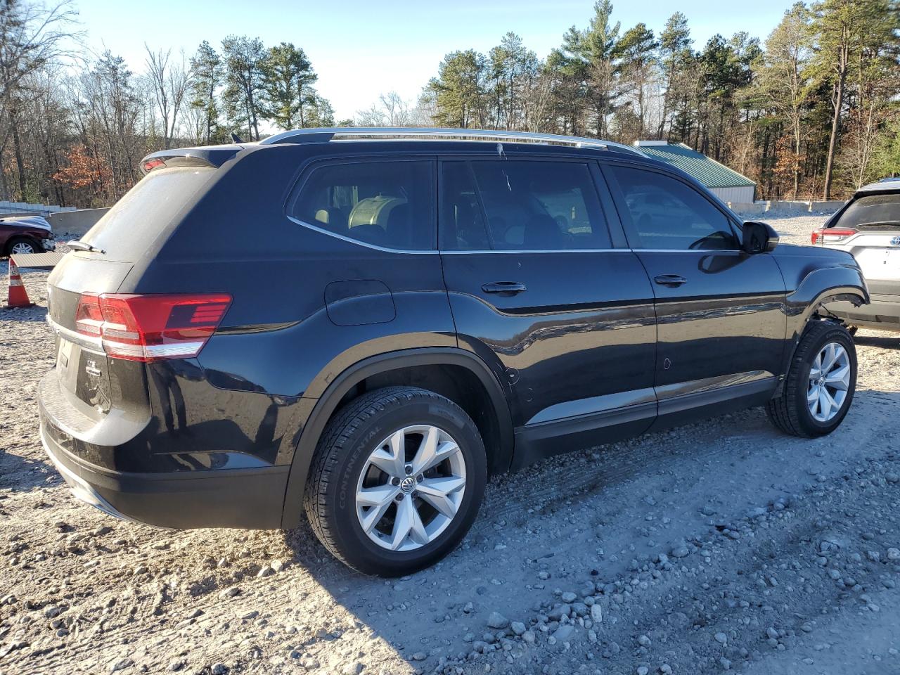 2018 Volkswagen Atlas VIN 1V2KR2CA3JC506029 Copart auction photo, front end / side damage thumbnail 3
