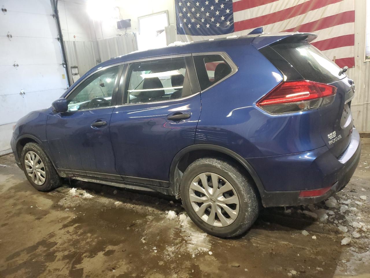 2017 Nissan Rogue VIN KNMAT2MT5HP542791 Copart auction photo, side / minor dent/scratches damage thumbnail 2